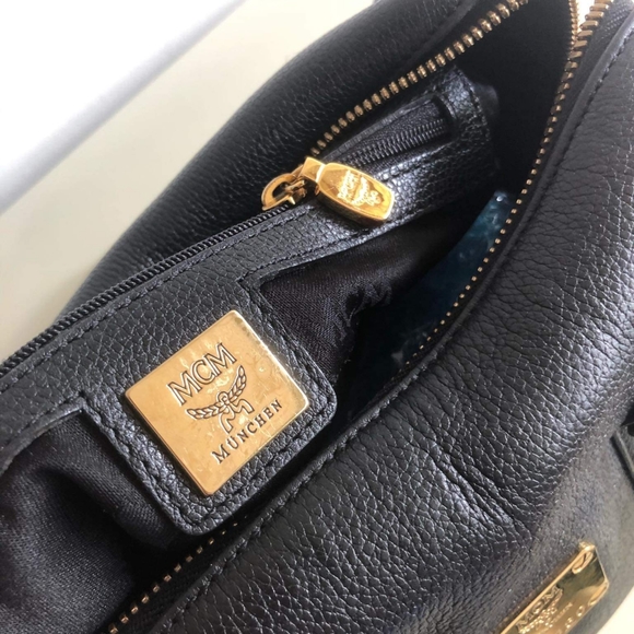 👝SOLD👝MCM mini boston with dustbag - Picture 2 of 9